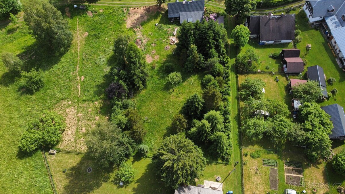 Nabízíme k prodeji pozemek o výměře 1 531 m² v malebné lokal