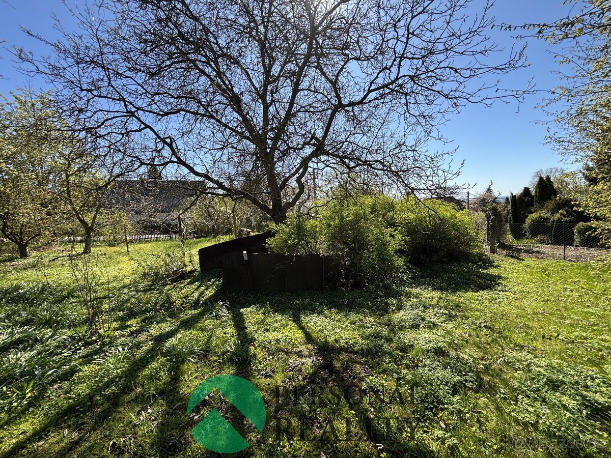 Prodej pozemky pro bydlení 2 309 m², Třebihošť - Zvičina