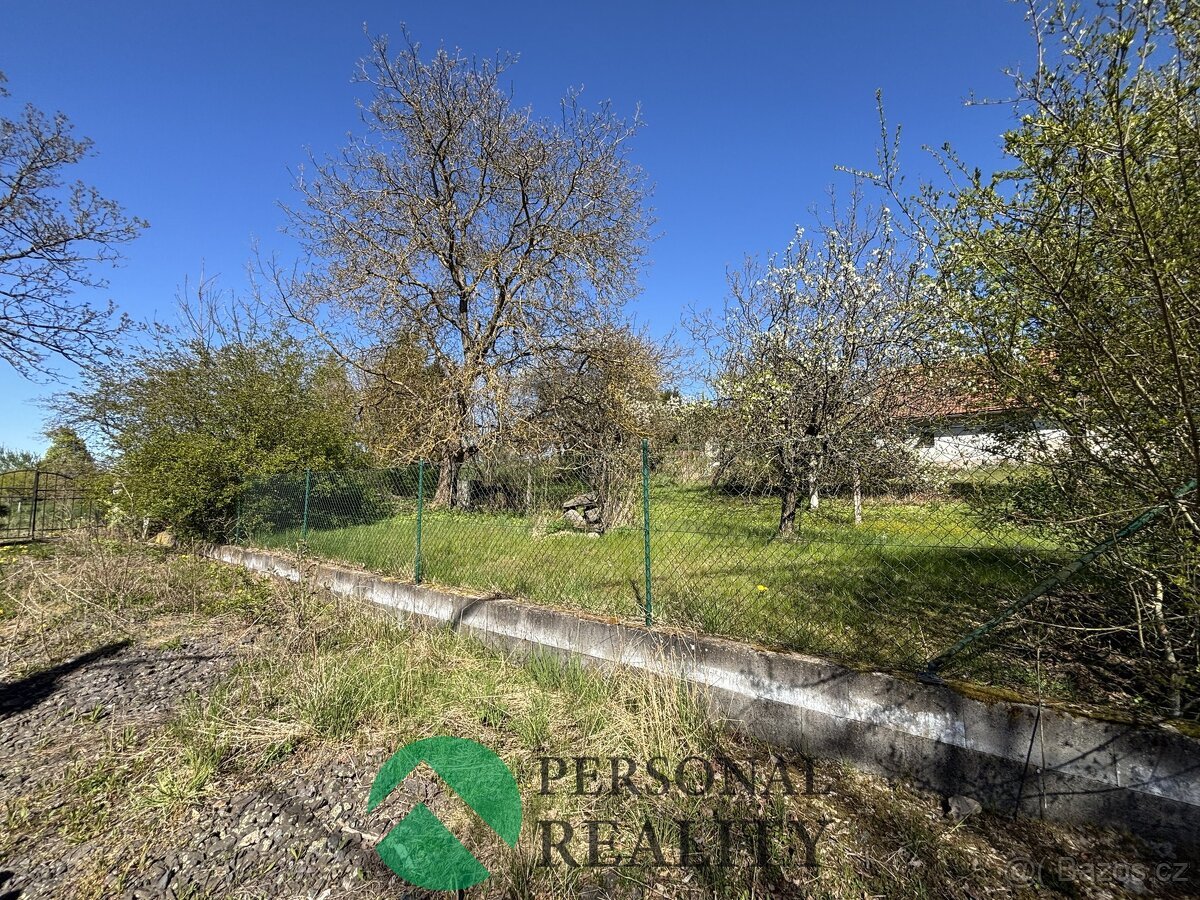 Prodej pozemky pro bydlení 2 309 m², Třebihošť - Zvičina