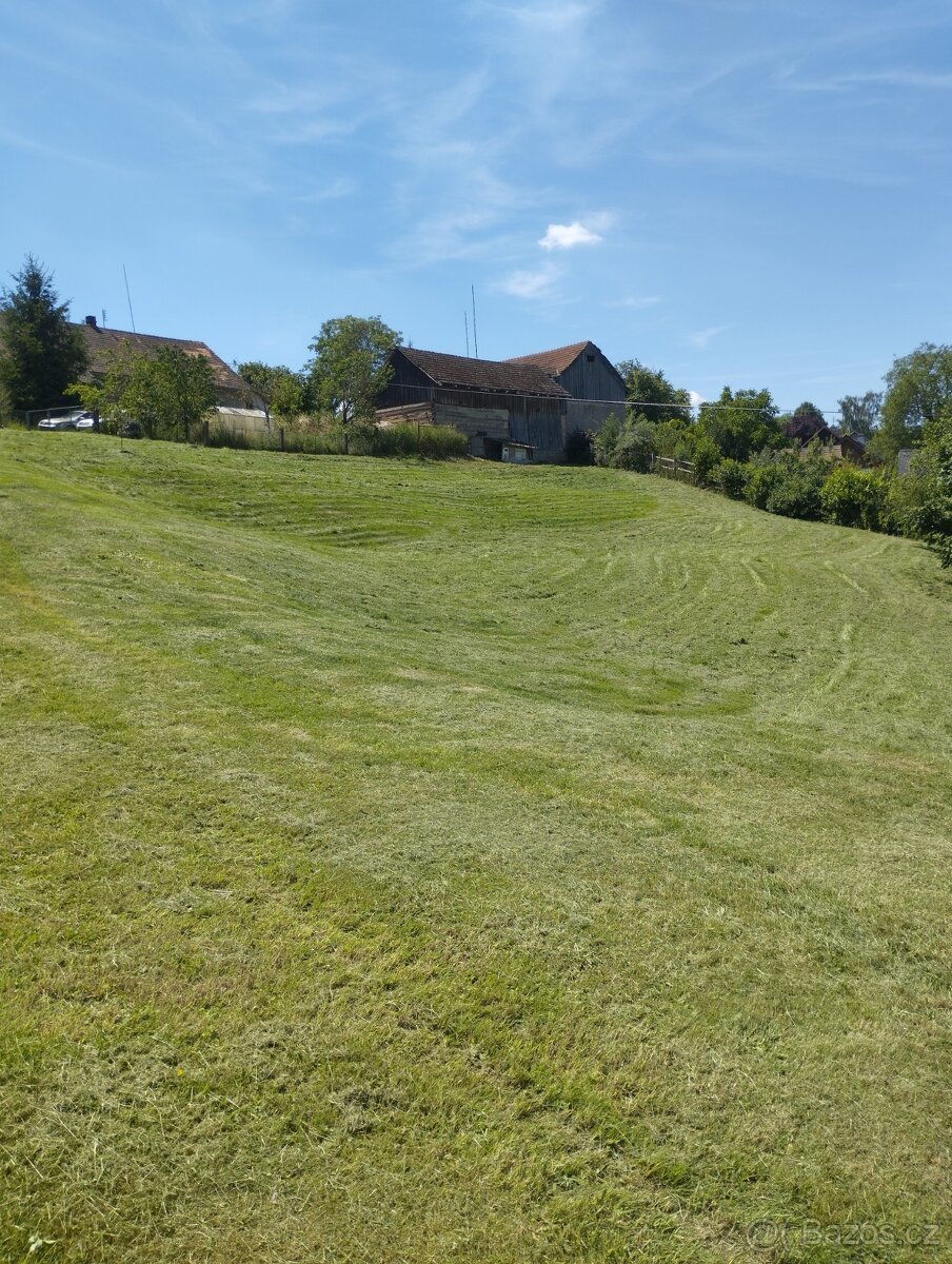 Stavební pozemek v obci Údrnice 1975m2