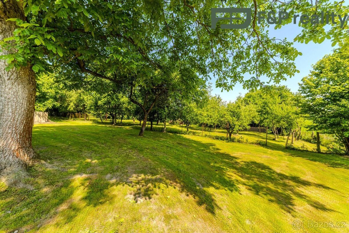 Prodej stavebního pozemku,974m2, Zádolí