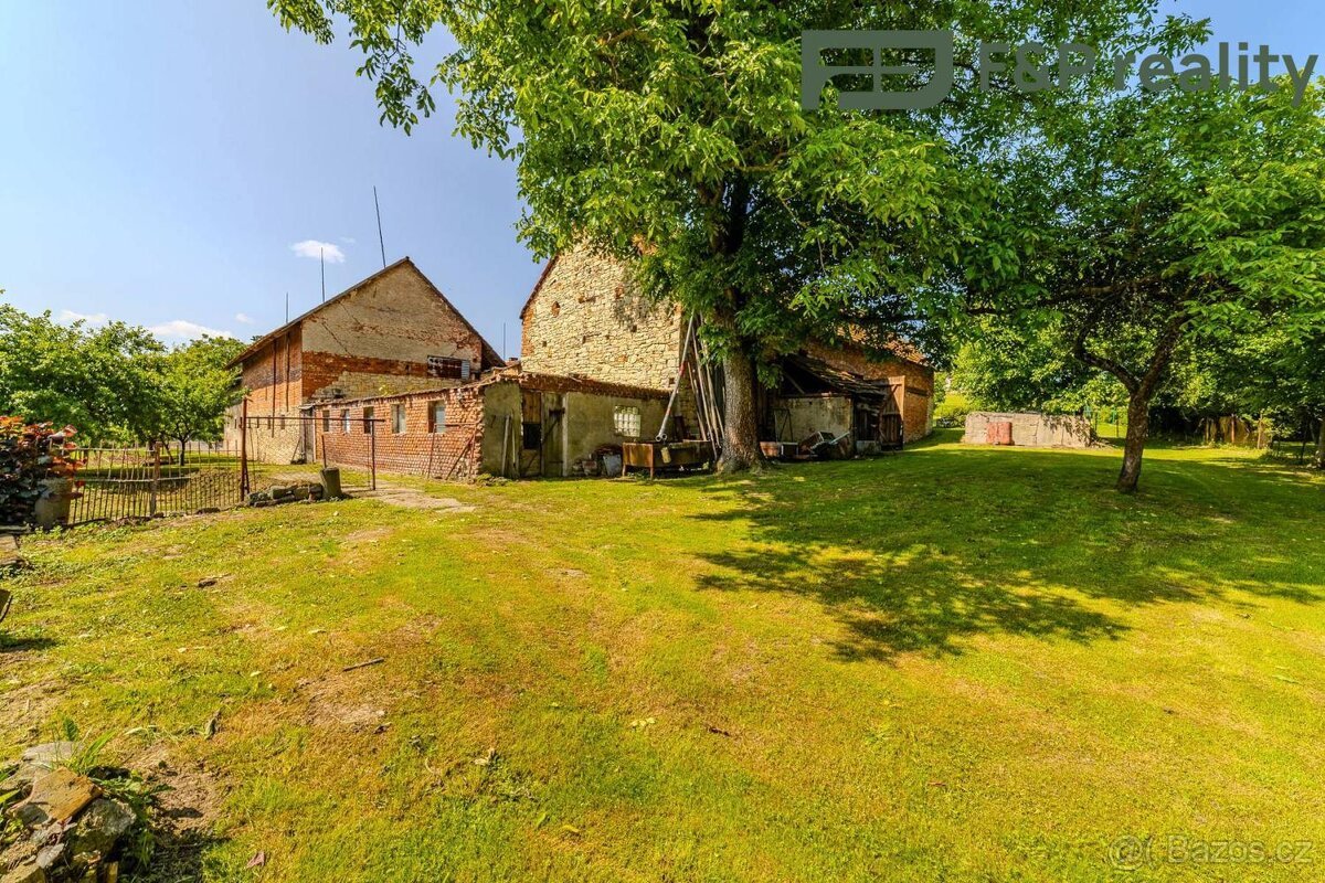 Prodej stavebního pozemku,974m2, Zádolí