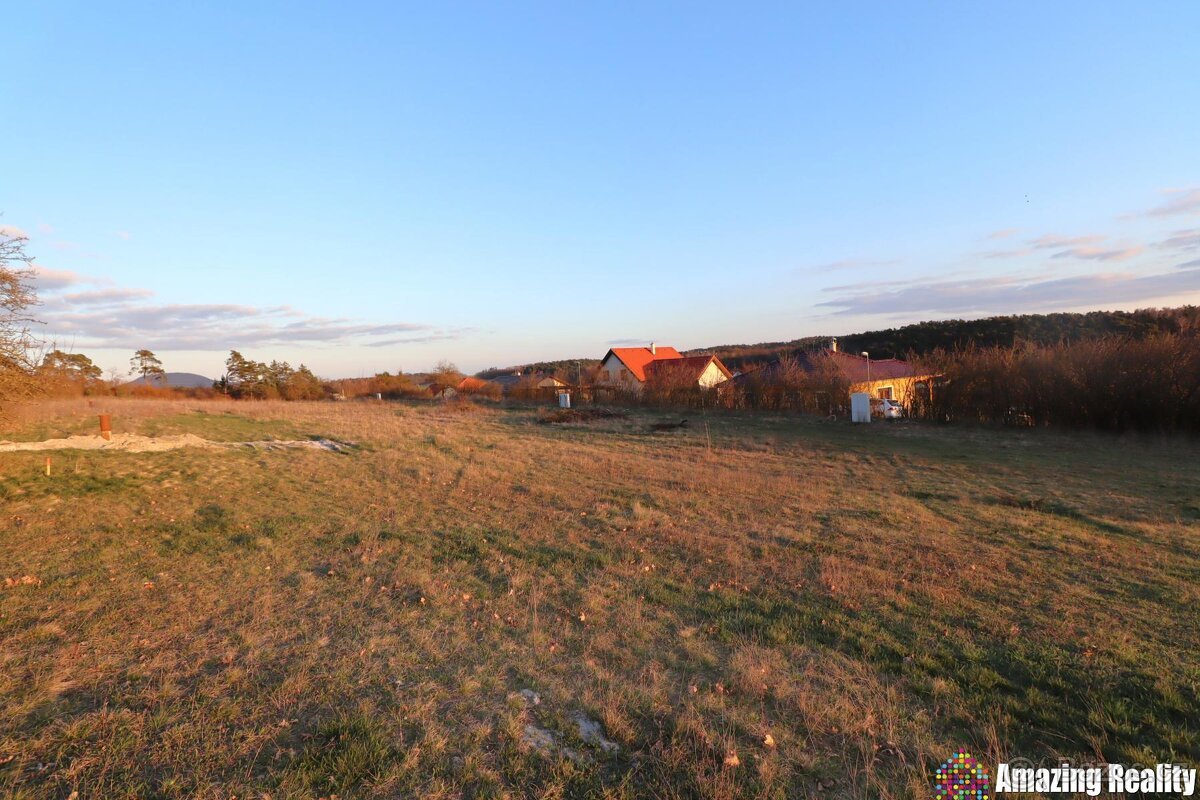 Prodej pozemku  1089 m2, v obci Přestavlky