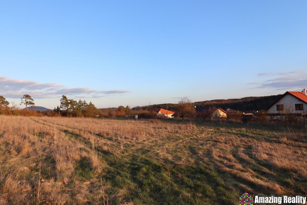 Prodej pozemku  1089 m2, v obci Přestavlky