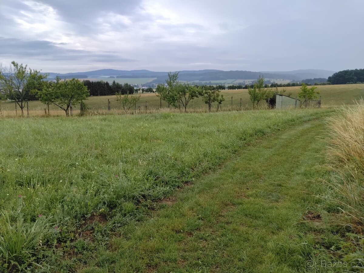 Prodej stavebního pozemku s velkou zahradou-Slavičín