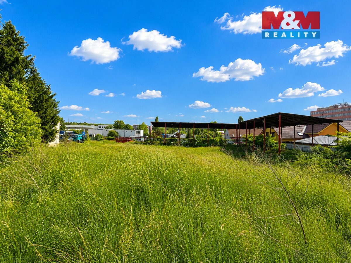 Prodej komerčního pozemku, 3387 m², Slaný