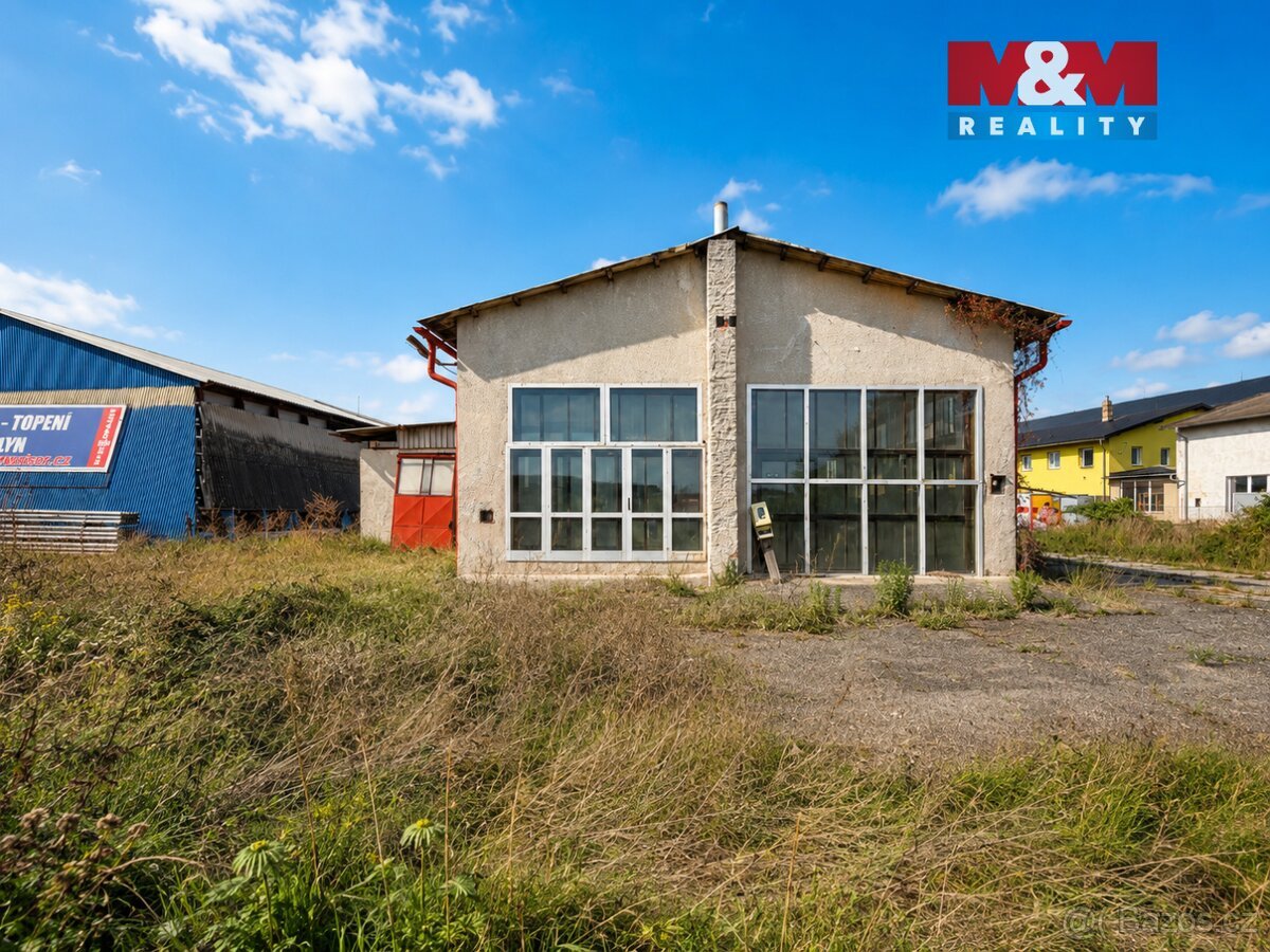 Prodej komerčního pozemku, 3387 m², Slaný