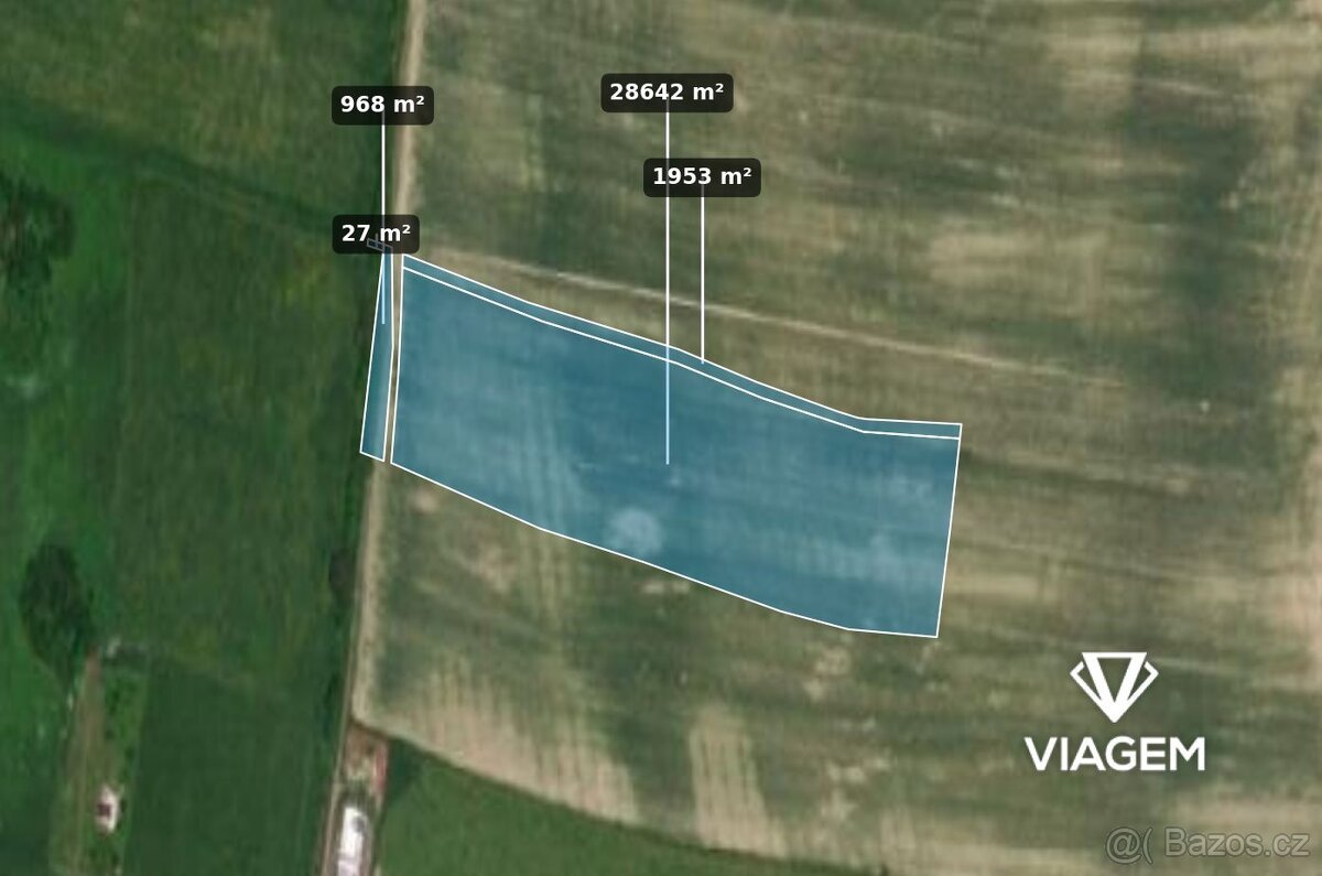 Pole 31 590 m²