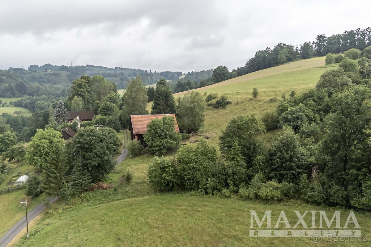 Pozemek  o ploše 4517 m2 - Slaná, Bořkov