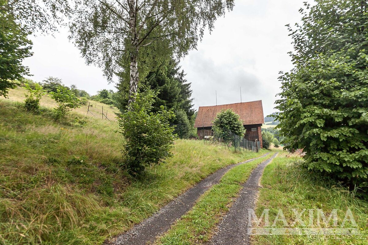 Pozemek  o ploše 4517 m2 - Slaná, Bořkov