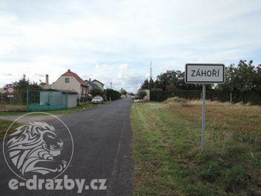 Soubor 11 pozemků o 264.996 m2, k.ú. Velichov u Žatce, okres