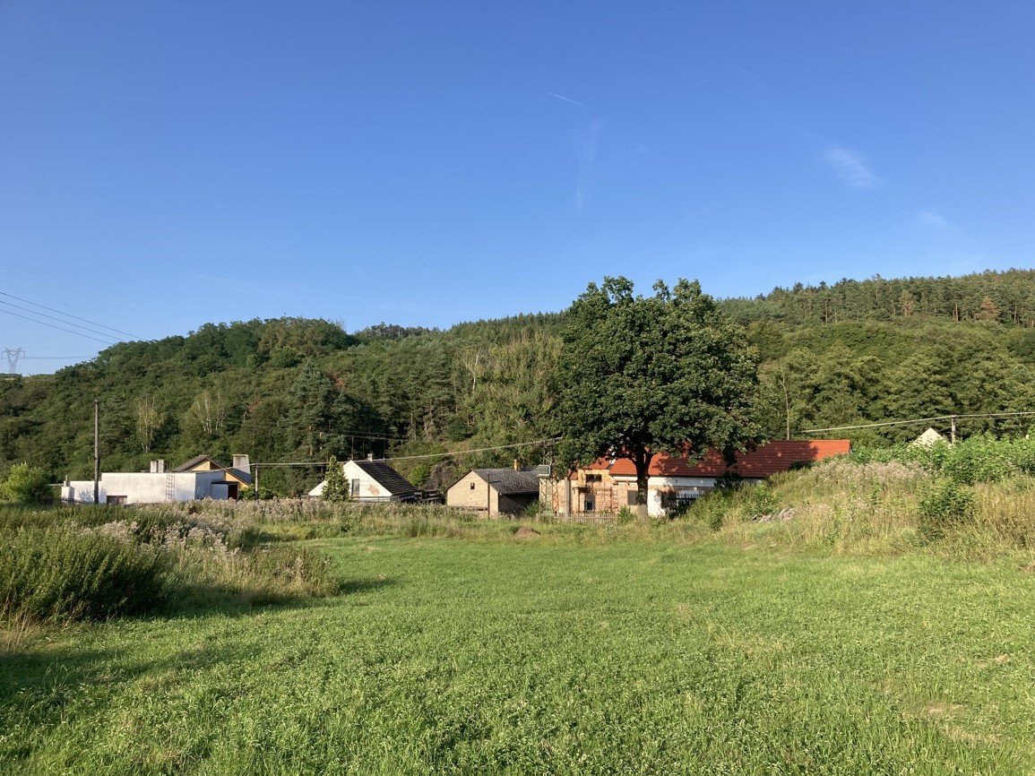 Stavební pozemek (1 091 m², Radnice - Svatá Barbora)