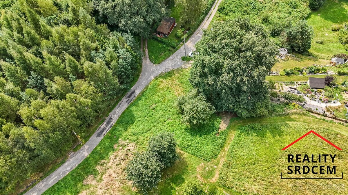 Prodej stavebního pozemku,  1066 m2, Borovského, Karviná - R