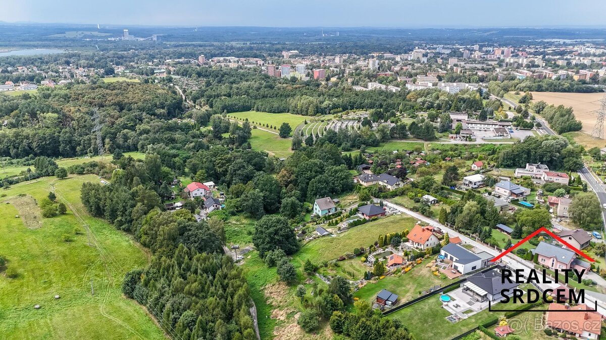 Prodej stavebního pozemku,  1066 m2, Borovského, Karviná - R