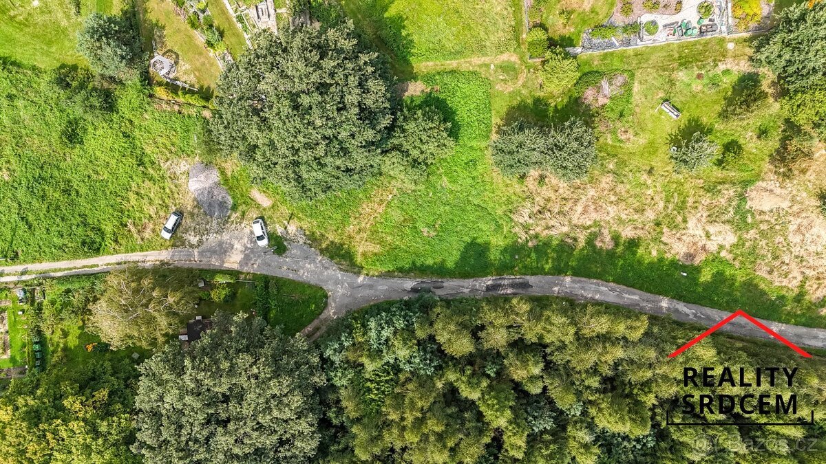 Prodej stavebního pozemku,  1066 m2, Borovského, Karviná - R