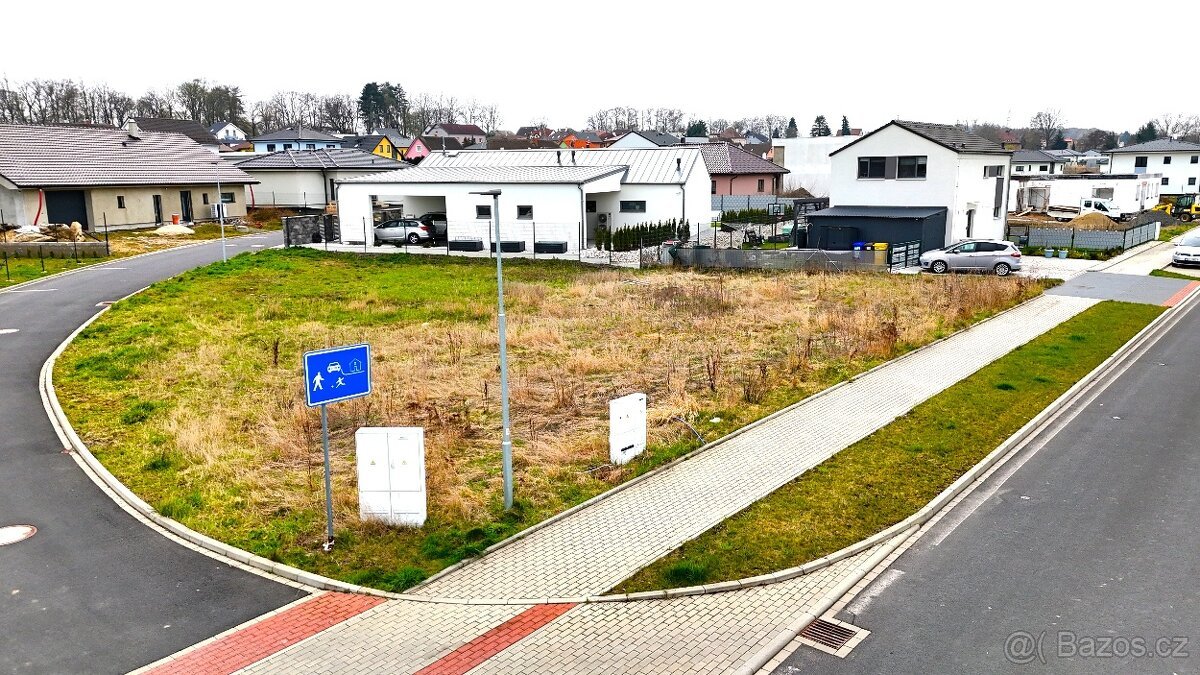 Stavební pozemek 828 m² – Cheb, Zlatá louka | kompletní sítě