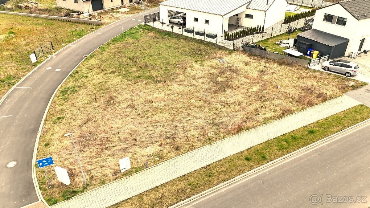 Stavební pozemek 828 m² – Cheb, Zlatá louka | kompletní sítě