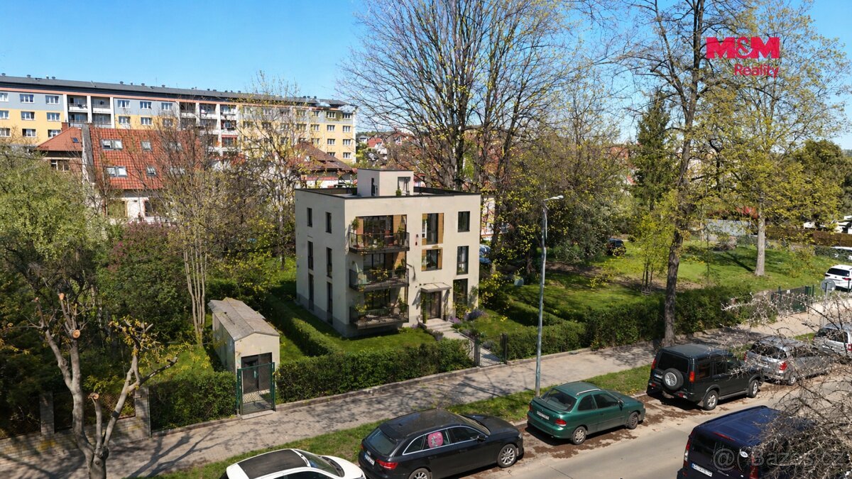 Prodej pozemku k bydlení, 591 m², Praha, ul. Troilova