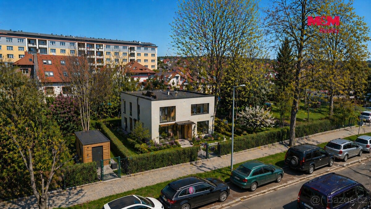 Prodej pozemku k bydlení, 591 m², Praha, ul. Troilova