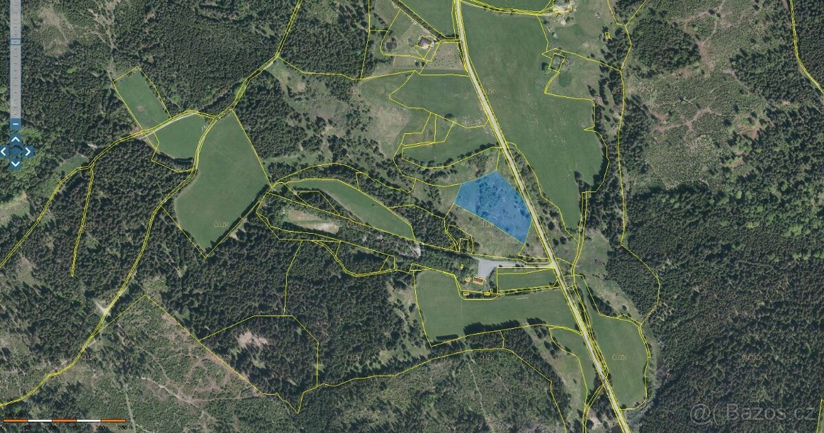Zajímavý pozemek přímo u výpadovky směr Guglwald