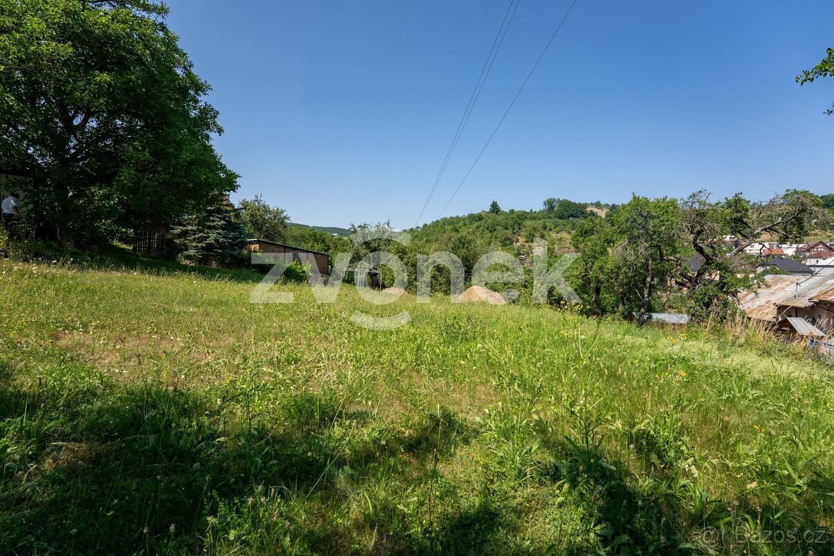 Prodej stavebního pozemku 1 282 m², Košíky, ev.č. ZL04780