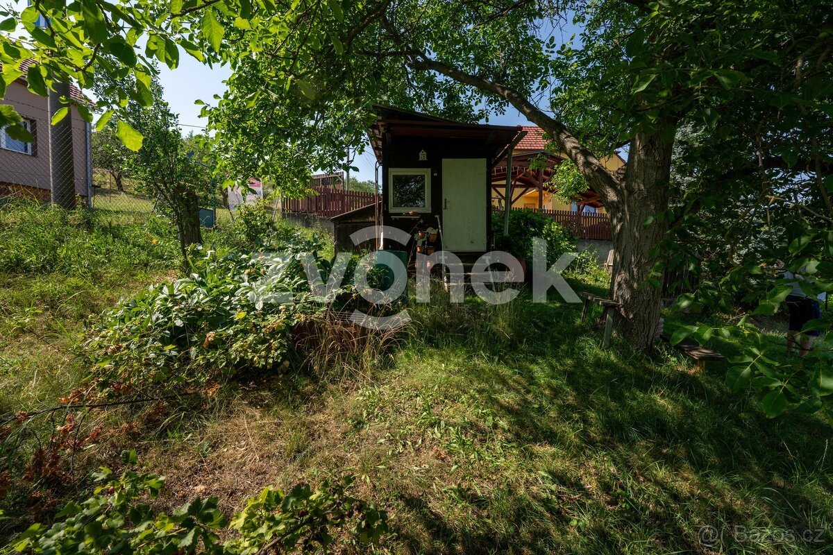 Prodej stavebního pozemku 1 282 m², Košíky, ev.č. ZL04780