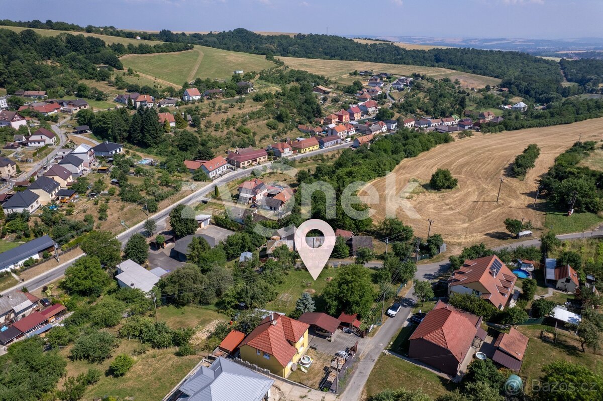 Prodej stavebního pozemku 1 282 m², Košíky, ev.č. ZL04780