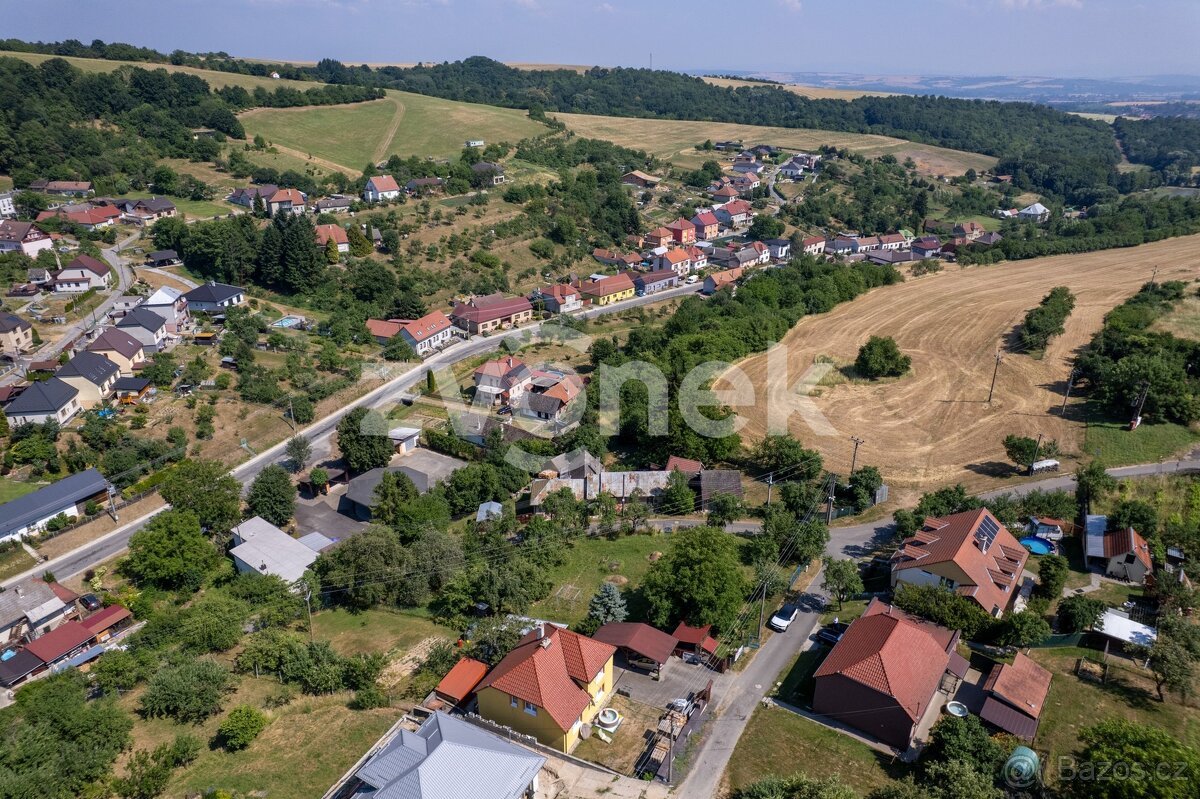 Prodej stavebního pozemku 1 282 m², Košíky, ev.č. ZL04780