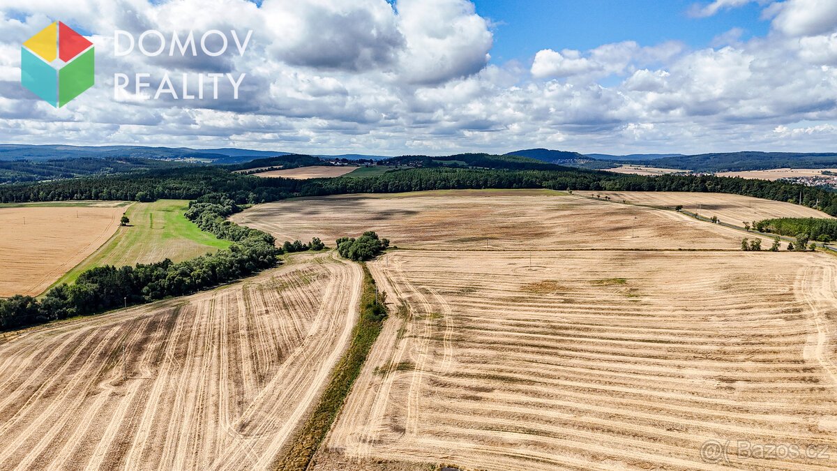 Pozemek s krásným  výhledem, Hořovice