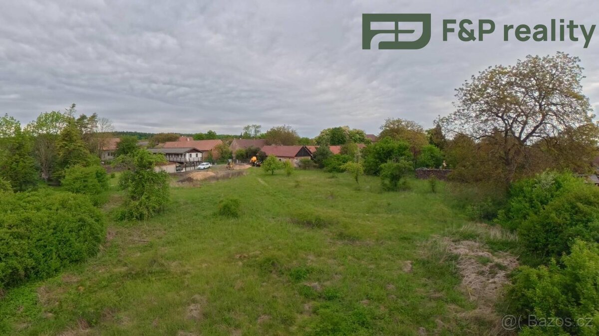 Prodej stavebního pozemku 1103m2, Skochovice