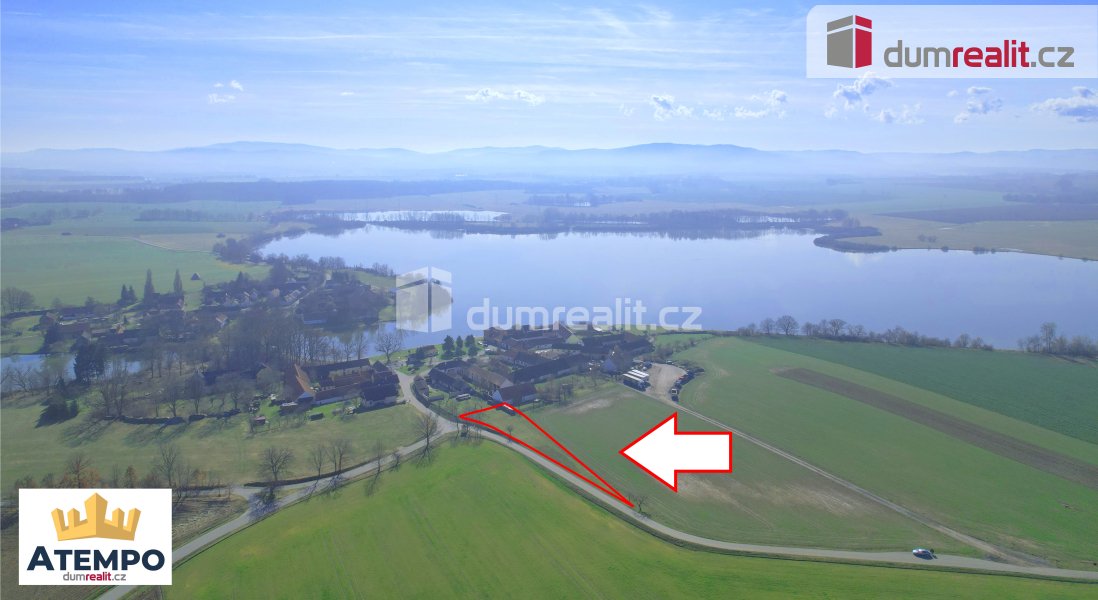 K prodeji, stavební pozemek o celkové výměře 1.318 m2, obec 