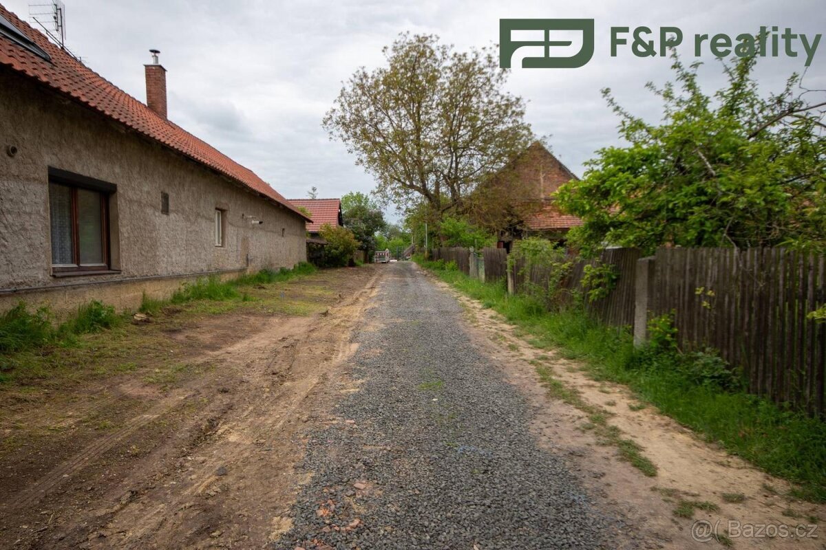 Prodej stavebního pozemku, 1223 m2, Skochovice