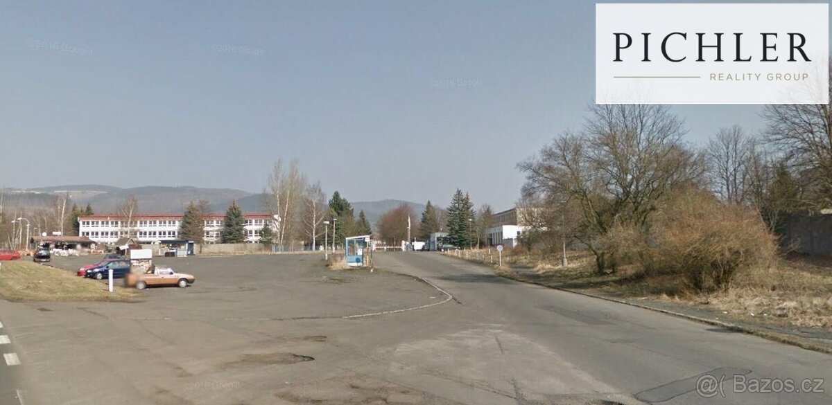 Komerční pozemek s možností výstavby průmyslových a skladova