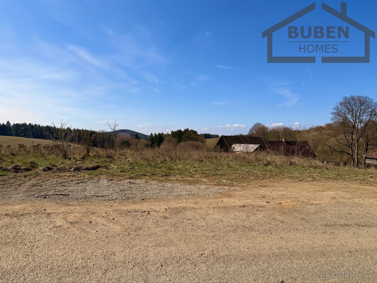 Stavební pozemek 871 m², Planá - Zliv, ev.č. LB00926