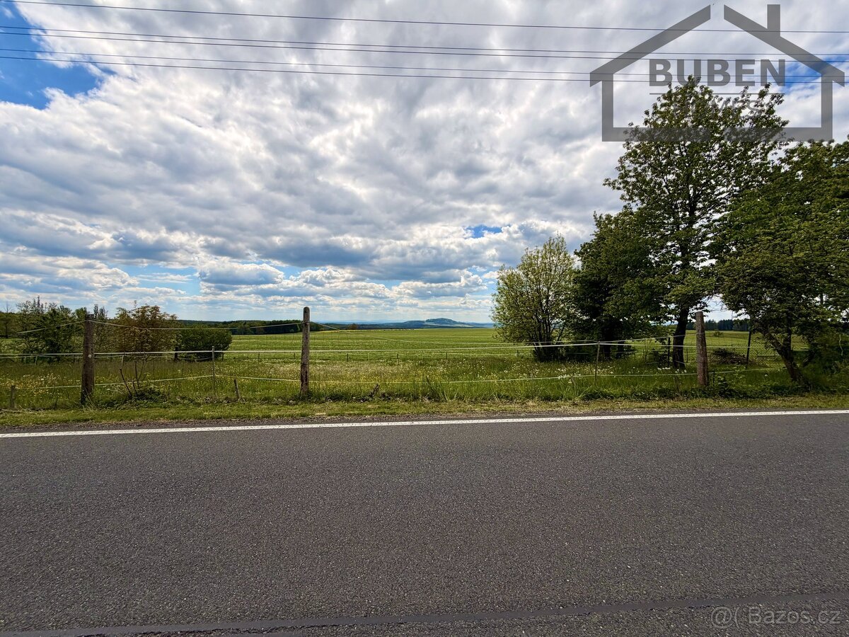 Stavební pozemek 988 m² (s možností dokoupit 1,8 ha), Lestko