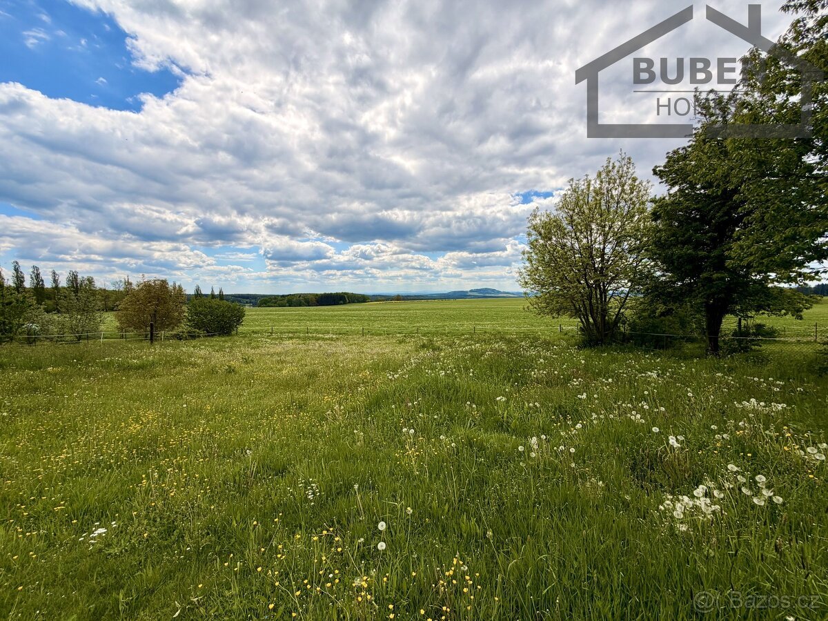 Stavební pozemek 988 m² (s možností dokoupit 1,8 ha), Lestko