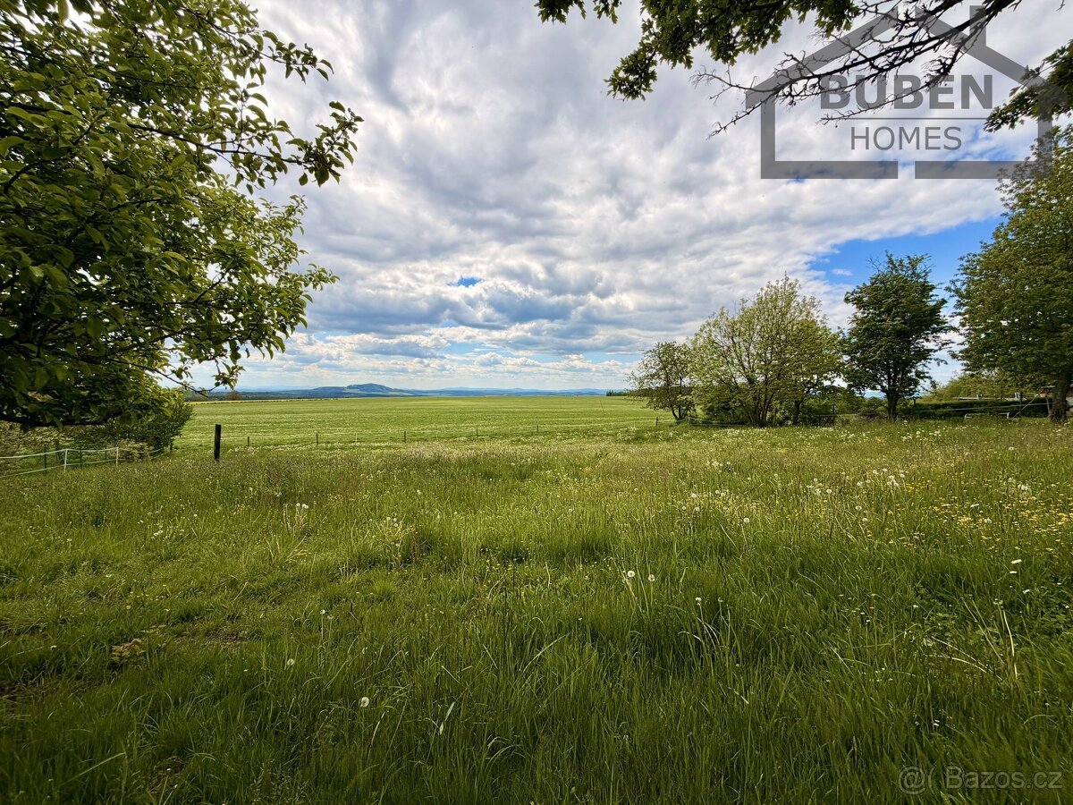Stavební pozemek 988 m² (s možností dokoupit 1,8 ha), Lestko