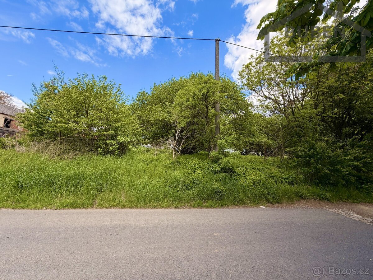 Stavební pozemek 2 218 m² (s možností dokoupit 8 668 m²) - L