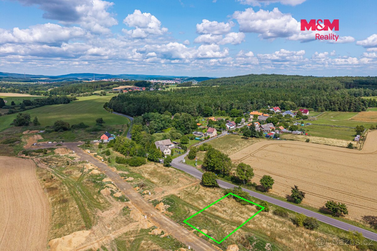 Prodej pozemku, 850 m², Narysov