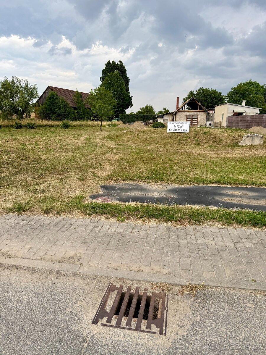 Prodej stavebního pozemku 1 477 m² – Šašovice u Želetavy