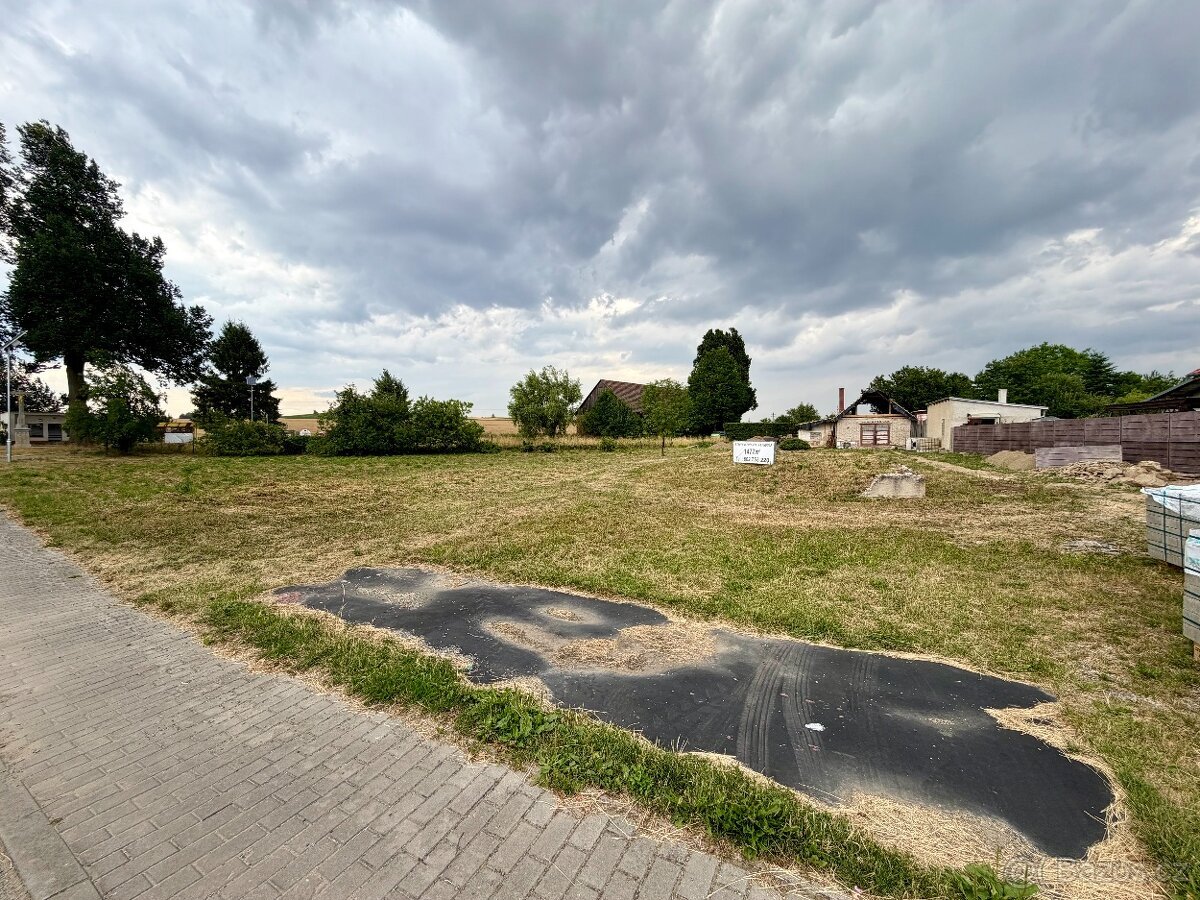 Prodej stavebního pozemku 1 477 m² – Šašovice u Želetavy