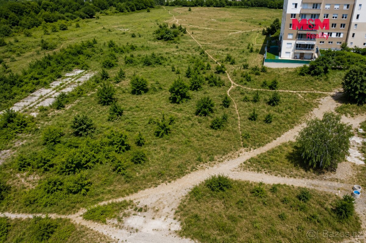 Prodej komerčního pozemku, 3604 m², Praha - Horní Měcholupy