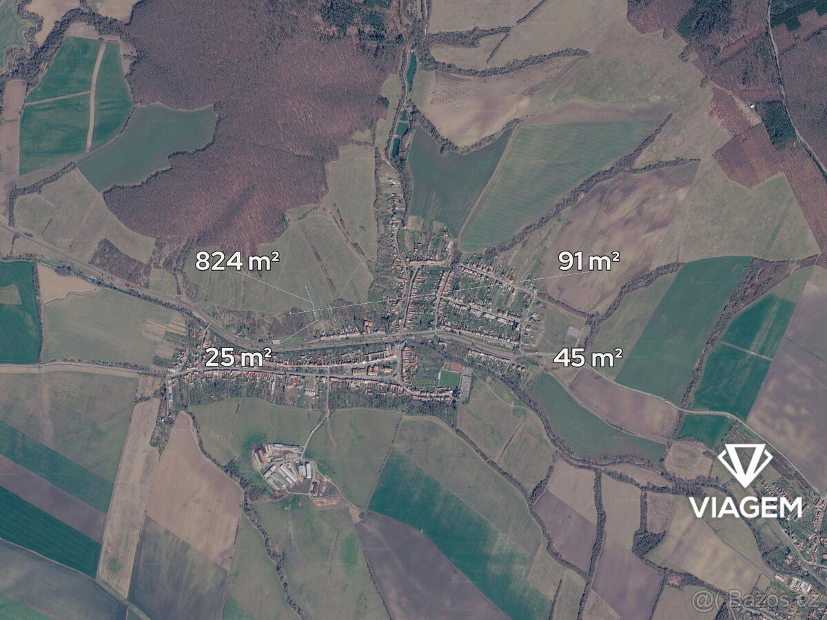 Pole 940 m²