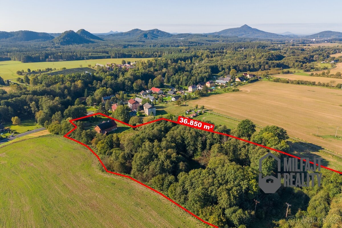 Prodej pozemku 36.850 m², Hamr na Jezeře - Břevniště