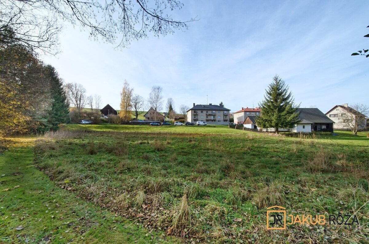 Prodej stavebního pozemku 1.989 m2 Mříčná