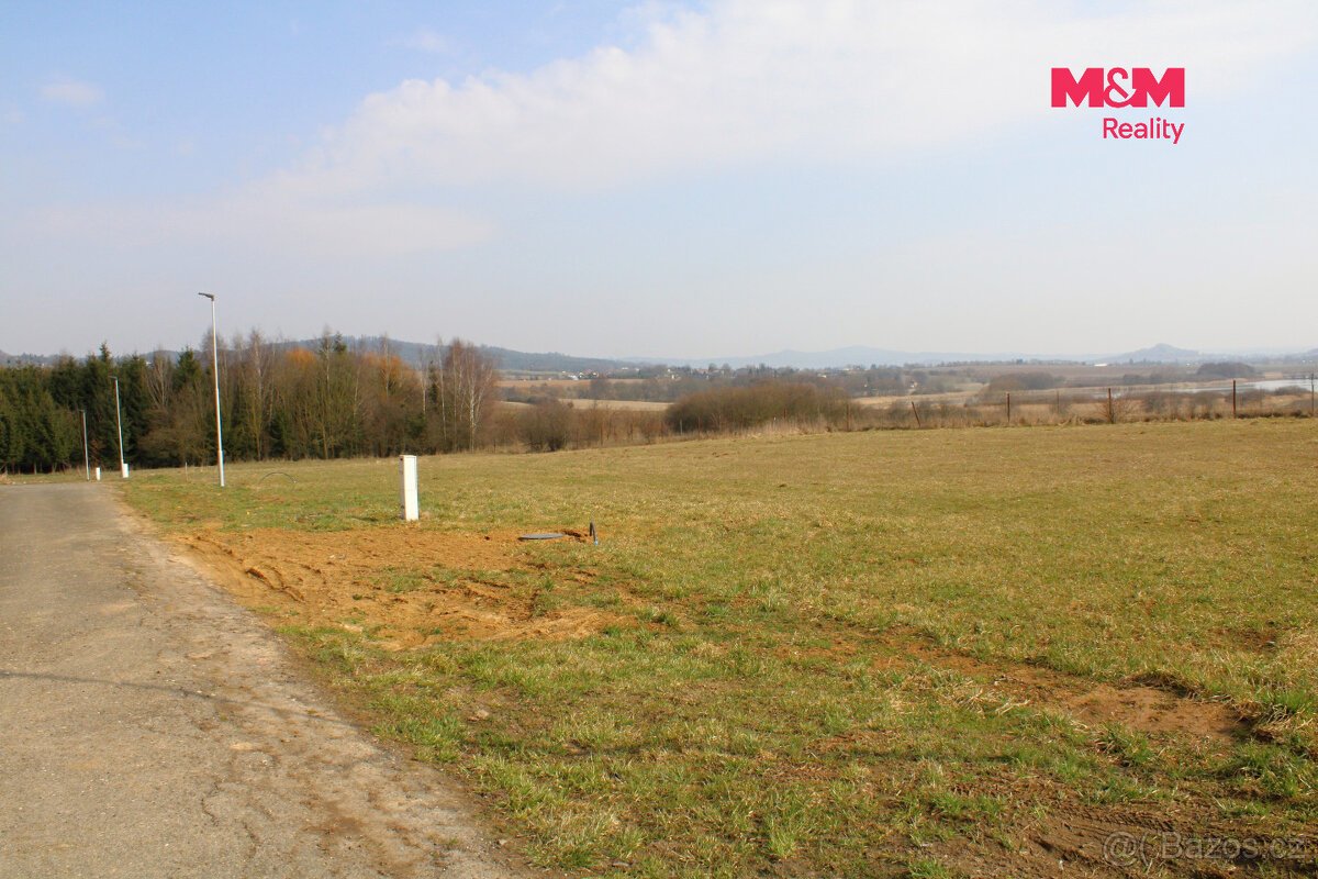 Prodej pozemku k bydlení, 1211 m², Ostružno