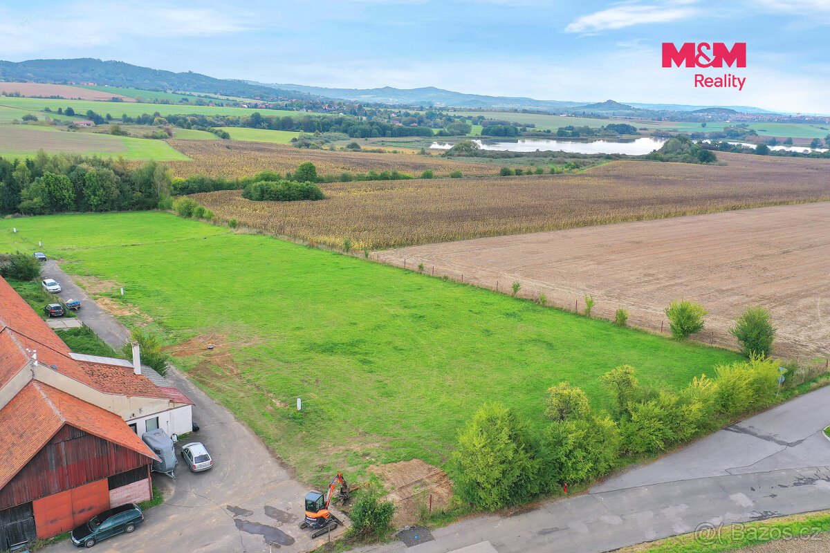 Prodej pozemku k bydlení, 1211 m², Ostružno