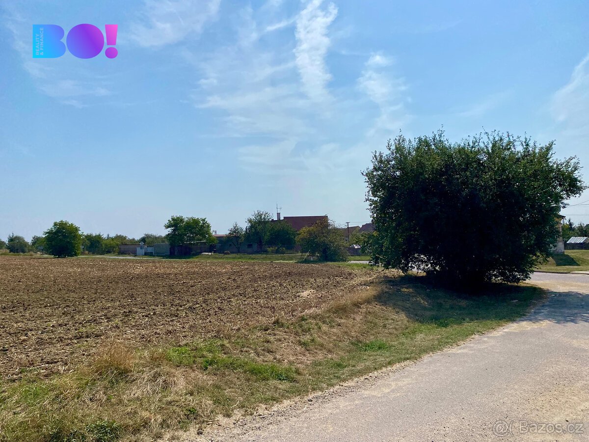 Prodej stavebního pozemku, 1900 m², Zvěrkovice, okres Třebíč