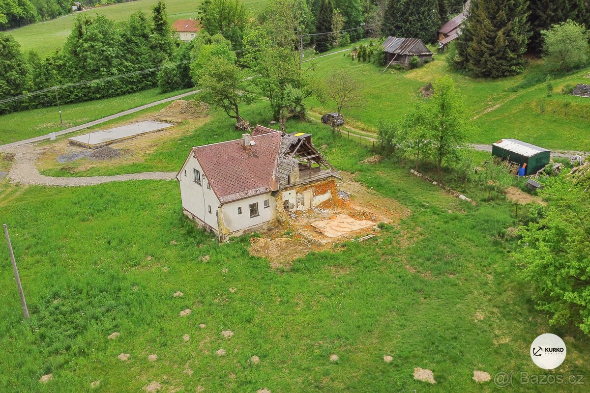 Stavební pozemek s projektovou dokumentací domu 5KK o výměře