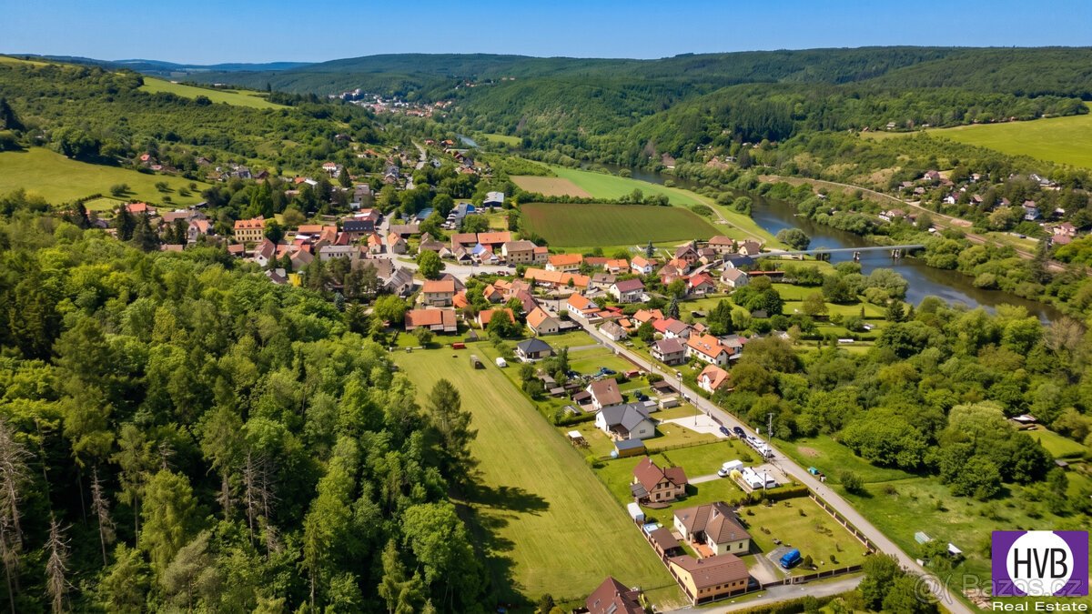 Prodej stavebního pozemku 1046 m², Stradonice, okr. Beroun